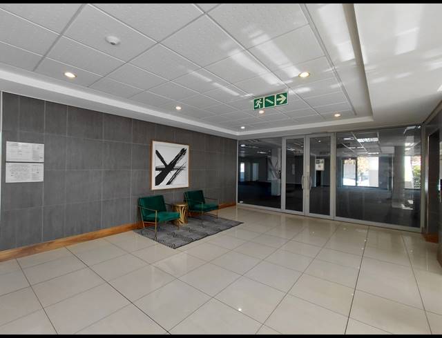 659M² OFFICE TO LET IN BRYANSTON